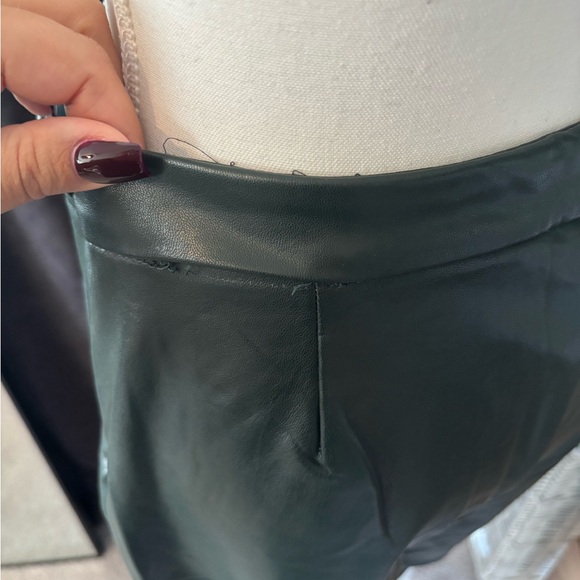 NWOT !! Green Faux Leather Pants - Picture 6 of 9